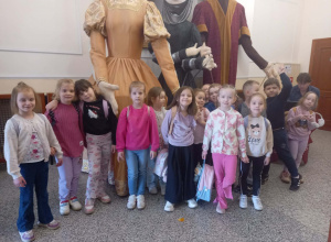 Wycieczka do MOK-u oraz Biblioteki Pedagogicznej w Piotrkowie Tryb.