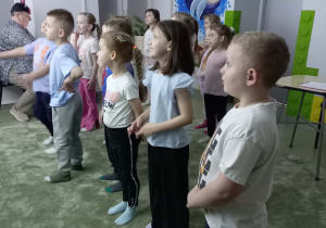 Uczniowie na warsztatach