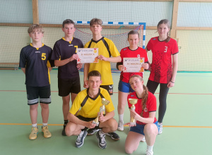Podium Szkoły Podstawowej w Bujnach w Turnieju Powiatowym