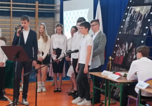 Życzenia dla klasy VII od uczniów szkoły